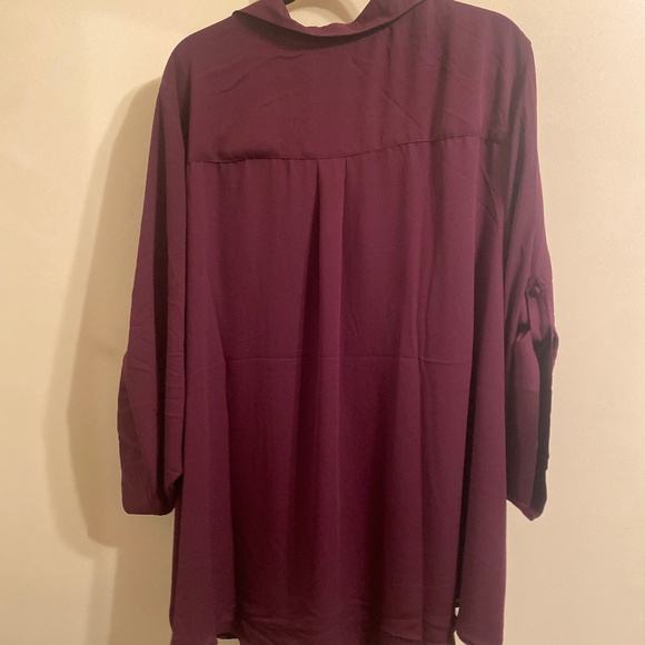 torrid Plus-Size V Cut Blouse, Purple, Size 6X - Picture 2 of 2